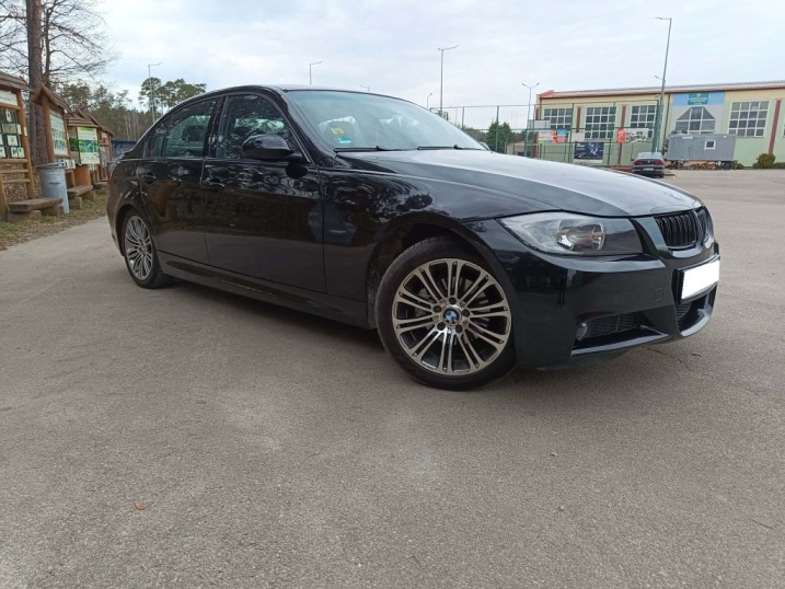 BMW 3 e90 318i m pakiet z vin 2.0 129km benzyna sprowadzony zarejestrowany