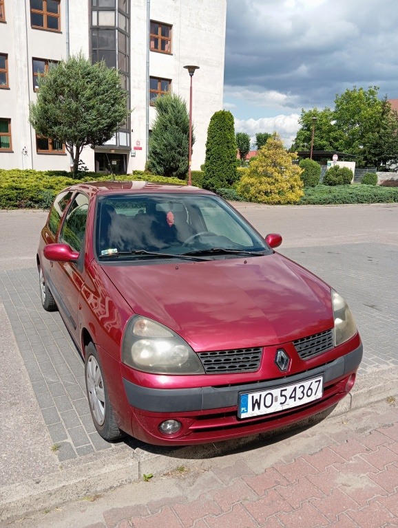 Renault Clio 1.2 16V (benzyna) 2001r.