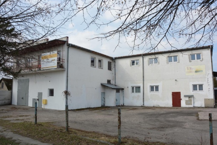 OKAZJA! Na sprzedaż budynek handlowo-magazynowy 989 m2 - Ostrołęka