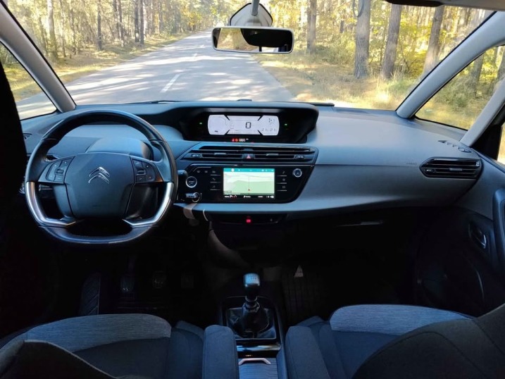 ŁAdne Rodzinne auto