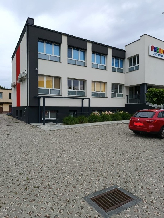 Przestronny lokal 180 m² do wynajęcia przy ul. Targowej