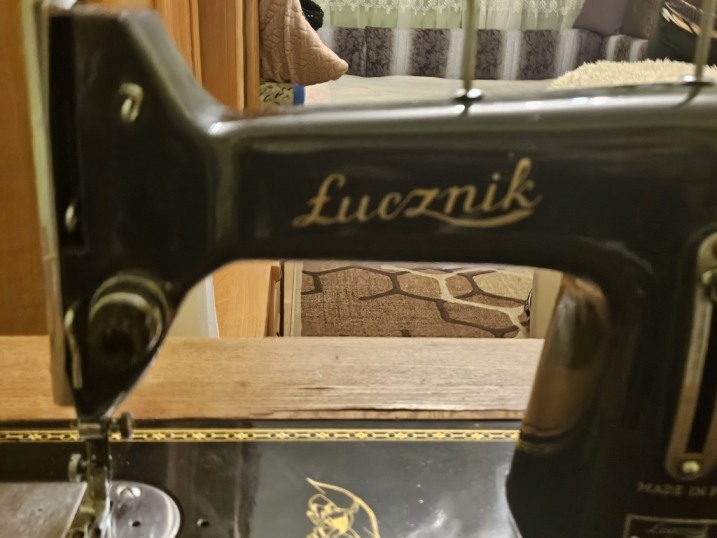 Sprzedam maszynę do szycia