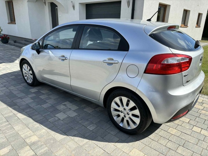 KIA Rio mały przebieg