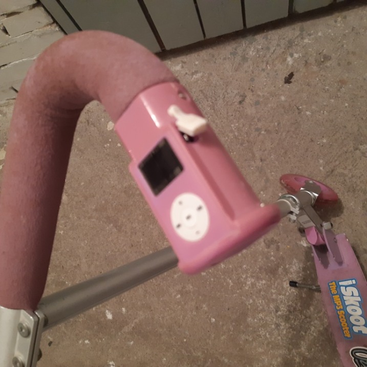 Hulajnoga dla dziewczynki - używana tanio sprzedam