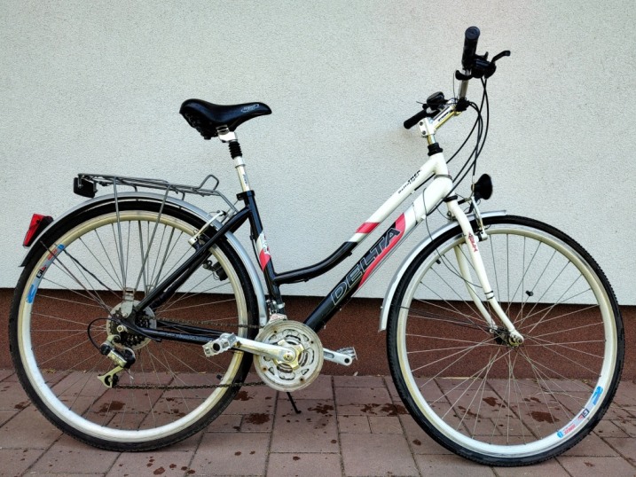 Rower trekkingowy  DELTA  trek light 28" damski