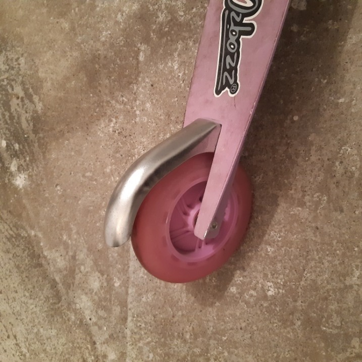 Hulajnoga dla dziewczynki - używana tanio sprzedam