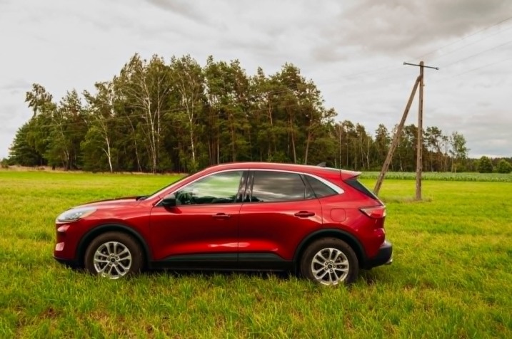 Ford Escape 2022 • 1.5 Benzyna •184 KM  • Automat • 56 tys. km • Wyjątkowy Kolor!