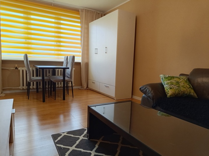 Sprzedam mieszkanie 2 pokoje 39 m2 po remoncie IV piętro