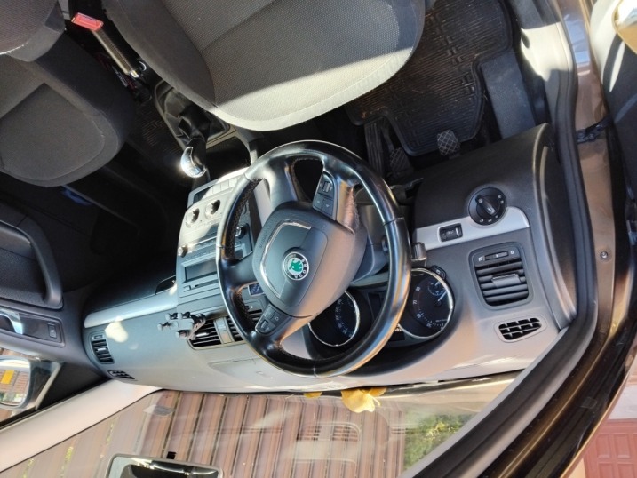 sprzedam samochód skoda yeti