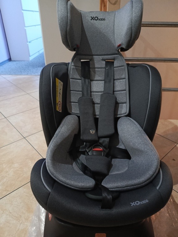 Sprzedam foteliki samochodowe