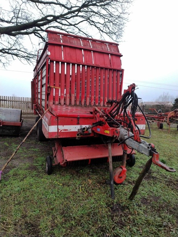 Przyczepa samozbierająca Pottinger Silo Profi 2