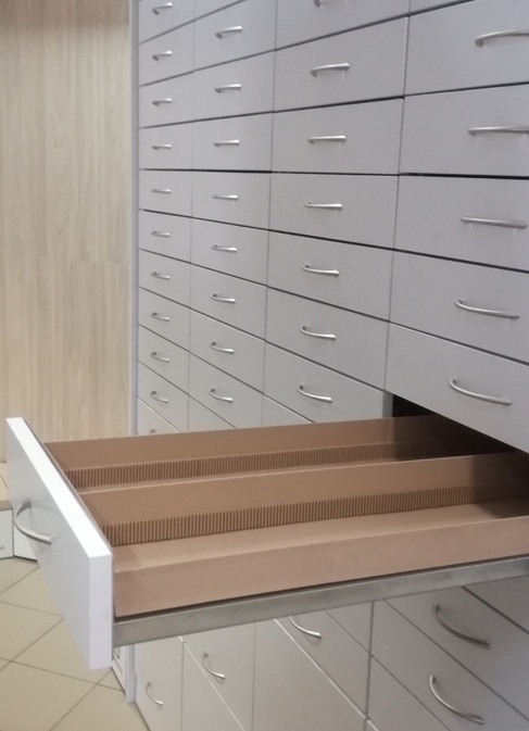 Meble apteczne-magazynowe szuflady głębokiego składownia sprzedam używane