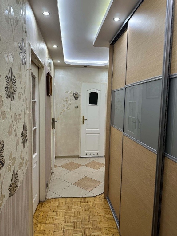 Sprzedam mieszkanie 72 m/ 1 piętro / 4 pokoje/ osiedle Centrum