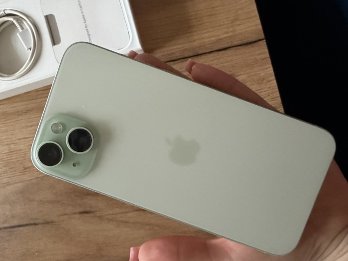 iPhone 15 plus