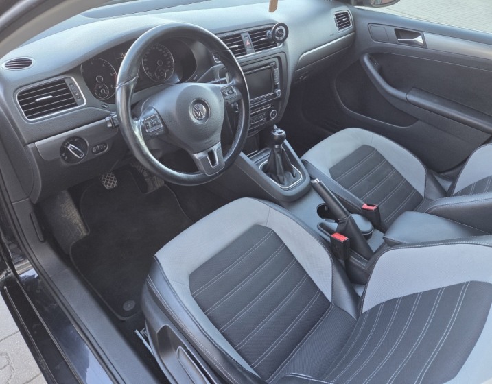 VW JETTA 1.6TDI SALON POLSKA