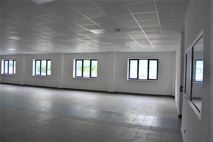OD ZARAZ! Lokal prawie 500 m2 - TANIO!