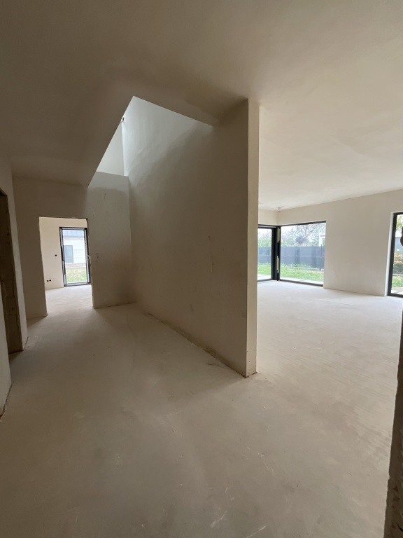 Nowoczesny dom 166 m² na dużej działce. Kameralna inwestycja