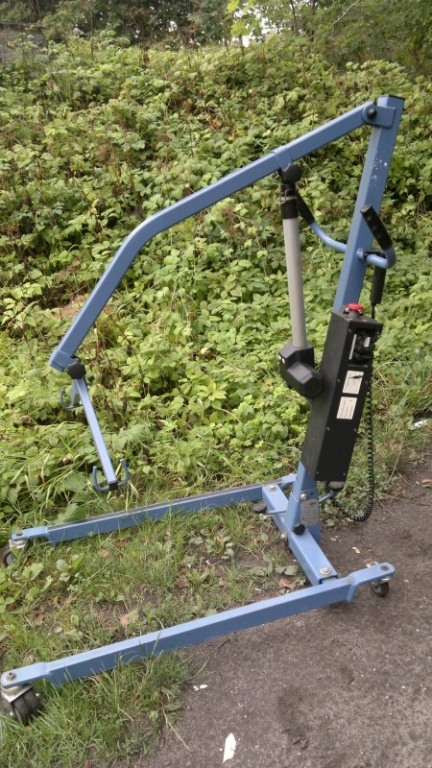 Wynajem łóżka rehabilitacyjnego wózek inwalidzki balkonik podnośnik pacjenta schodołaz skuter elektryczny