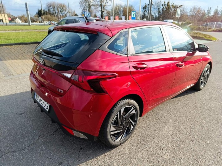 Hyundai i20 2023r. benzyna stan salonowy