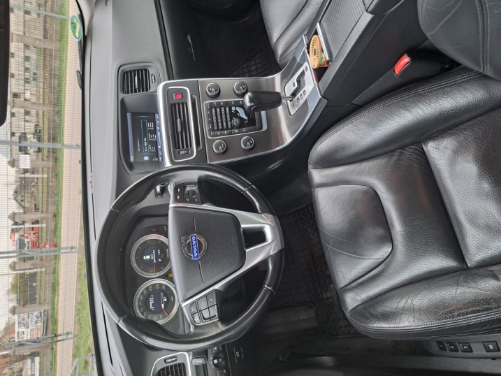 Volvo V60 2.0 163 km.