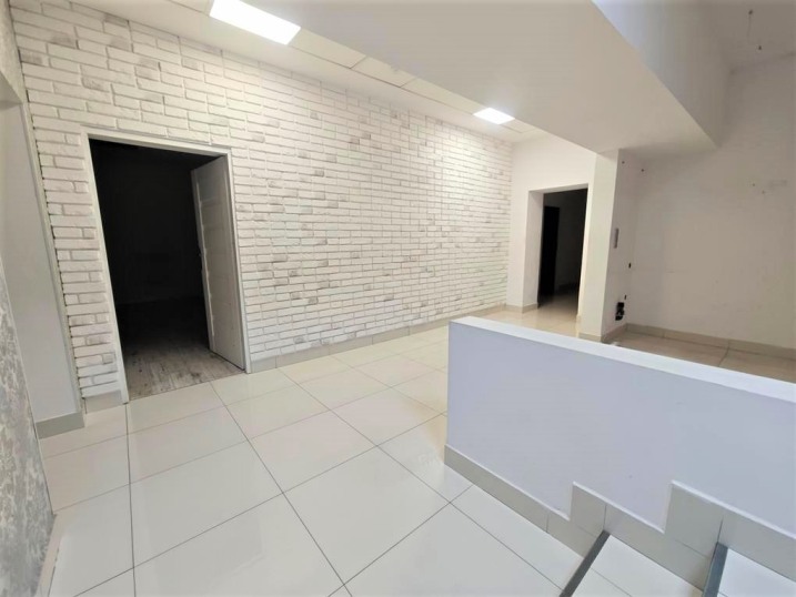 Lokal idealny na szkołę tańca, fitness, handel, usługi - 220 m2 - OD ZARAZ!