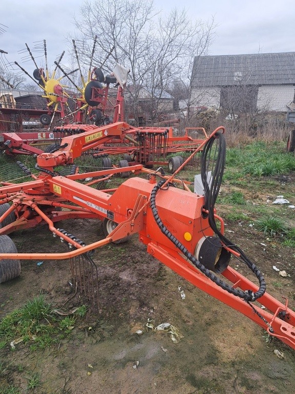 zgrabiarka kuhn 7822