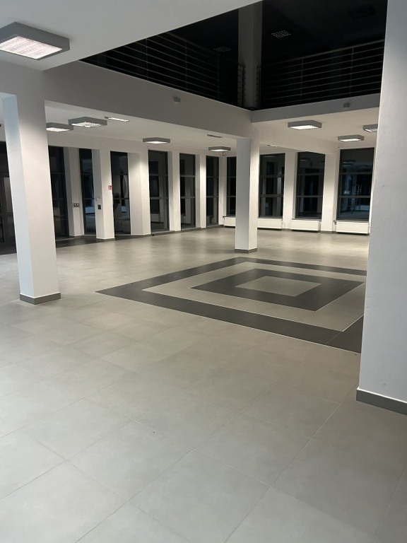 Budynek handlowo-usługowy