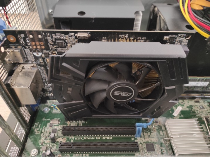 Dell Precision T5610 + monitor Samsung