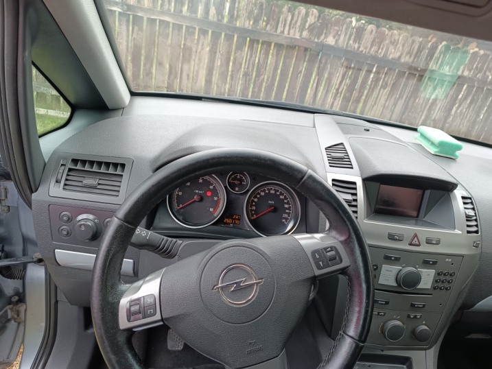 Sprzedam  auto OPEL ZAFIRA