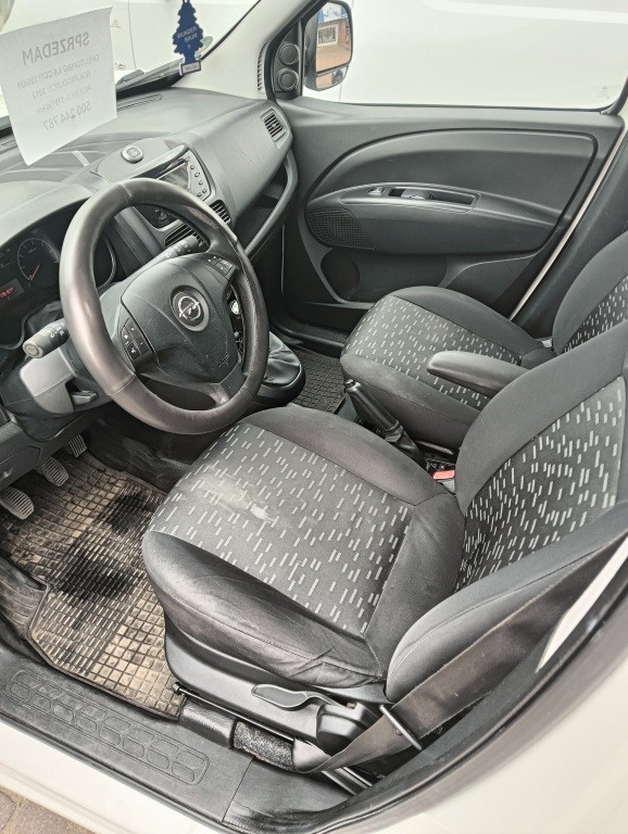 Sprzedam Opla Combo 2013r