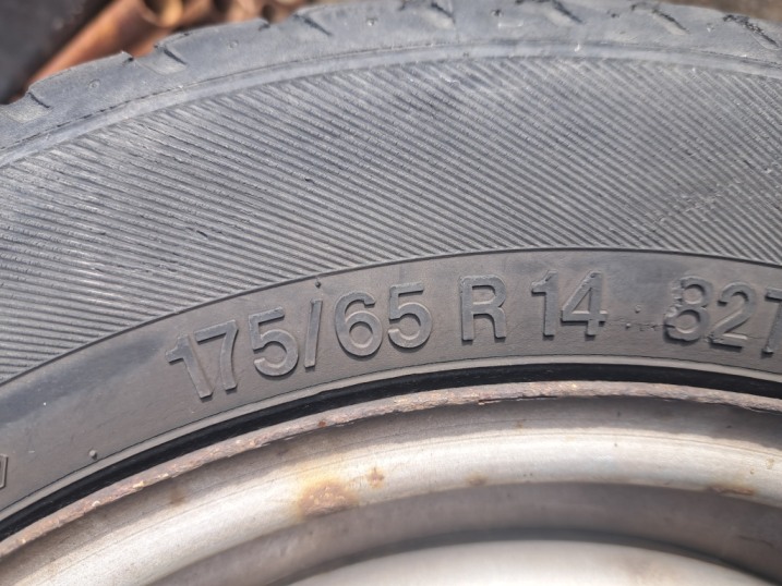 2 koła 14 stalowe od golfa