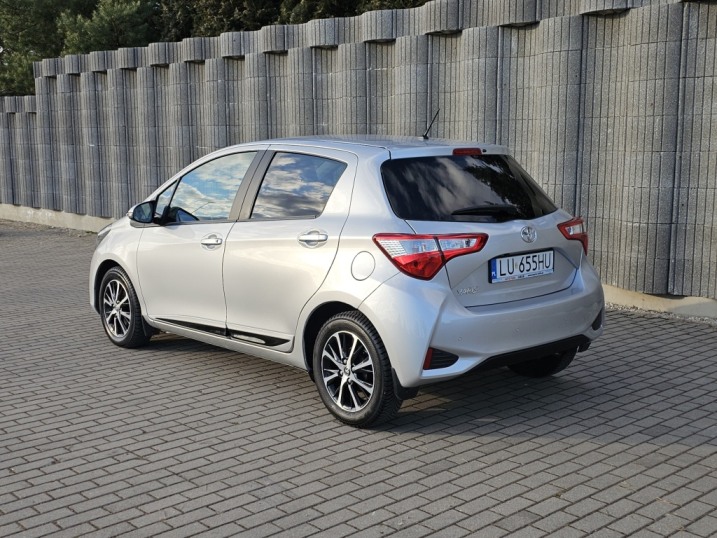 Sprzedam Toyota Yaris Mały Przebieg Salon Polska