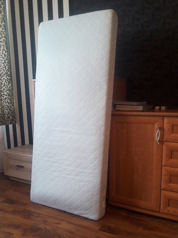 _____ MATERAC IKEA 160 x 80