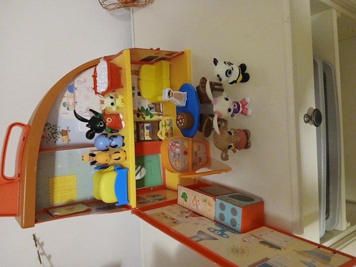 Sprzedam zabawki interaktywne