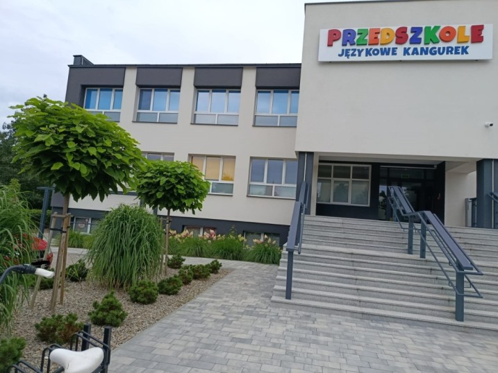 Przestronny lokal 180 m² do wynajęcia przy ul. Targowej
