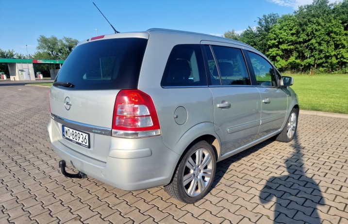 Zafira / 7 osob / z Niemiec / benzyna