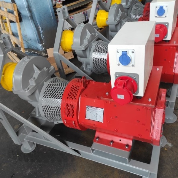 Elektro-Jen agregat prądotwórczy 25 kVa / 20 kW na WOM