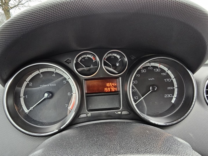 Na sprzedaż Peugeot 308 od pierwszego właściciela