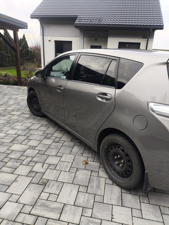 Toyota Verso 2014 1.8 Benzyna - 7 Osób - Ostrołęcki salon