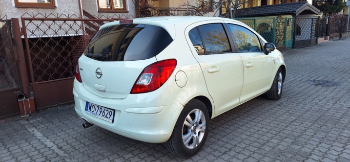 Opel Corsa D 1.4 benzyna, 2011r.