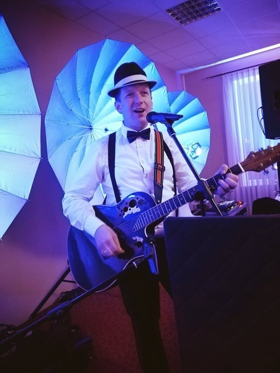 AUGURIO - D.J. / Wodzirej / konferansjer / + muzyka na żywo i efekty specjalne