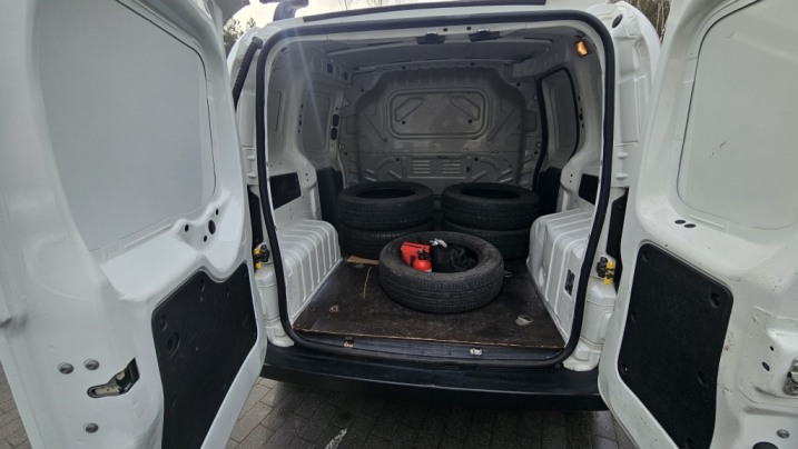 FIAT FIORINO 1.3 DIESEL 2014 • VAT-1 • FAKTURA 23% • 2x KLUCZYKI • 2x OPONY • GOTOWY DO PRACY