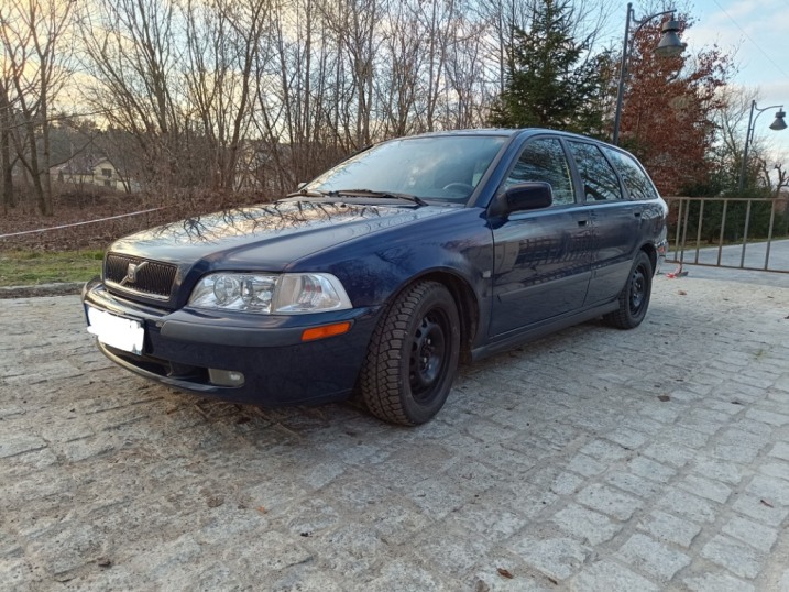 2002 Volvo v40 1.9 diesel 1 właściciel w PL od 18 r.