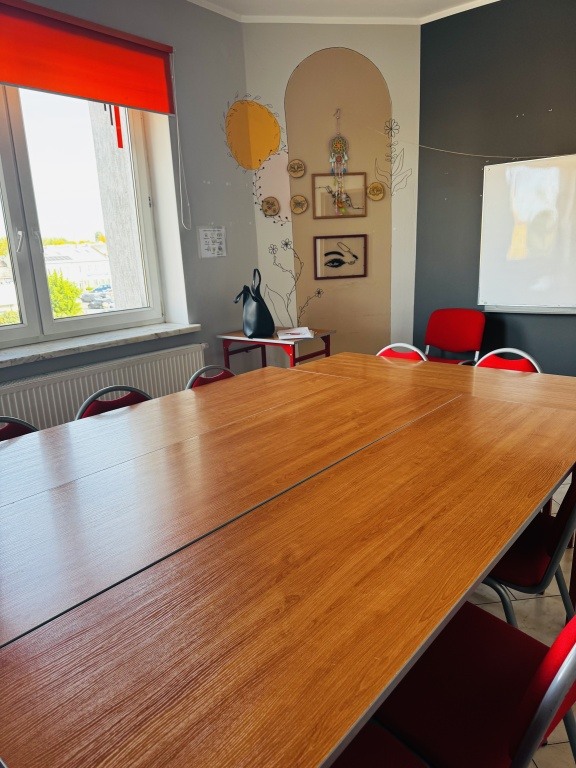 Lokal w centrum Ostrołęki z bezpośrednim widokiem na scenę