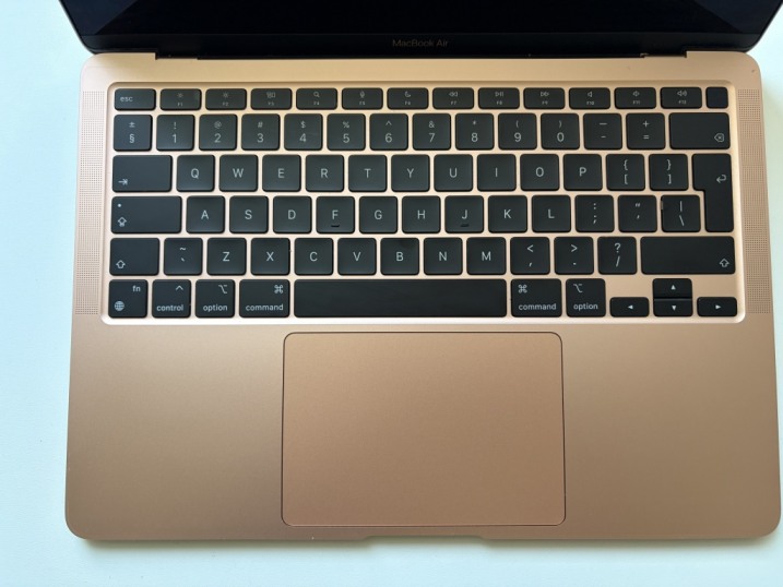 Macbook