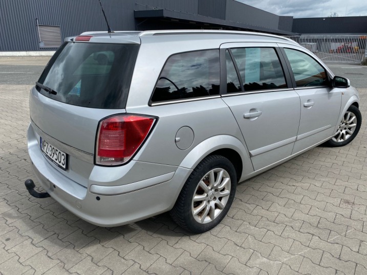 Opel Astra benzyna //hak //klima //6900zl