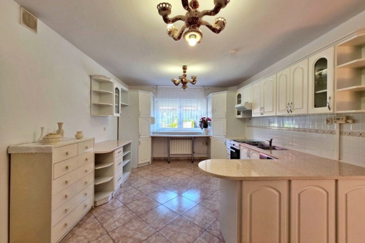 Dom z garażem w zabudowie szeregowej - Ostrołęka