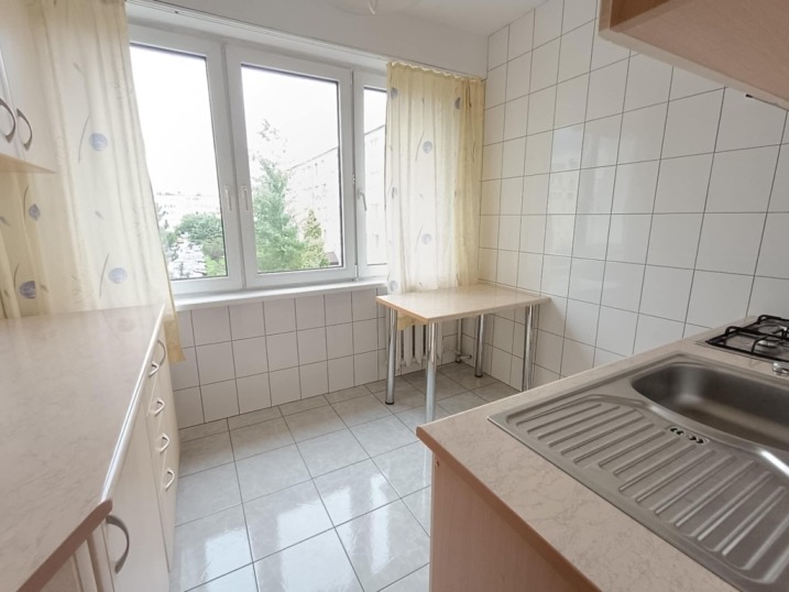 Mieszkanie 2 pokojowe na 2 piętrze. Balkon. Zieleń.