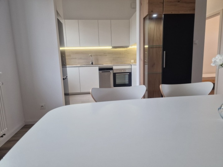 50m2 / dwa pokoje / blisko GALERII /