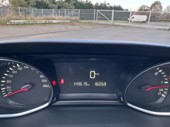 Peugeot 308 SW, 1.6 diesel, 2015 rok, przebieg 149 700 km - polski salon